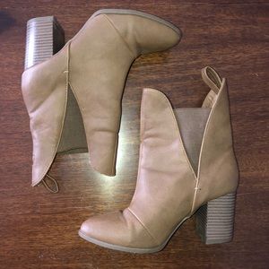 Tan Nomad Heel Booties